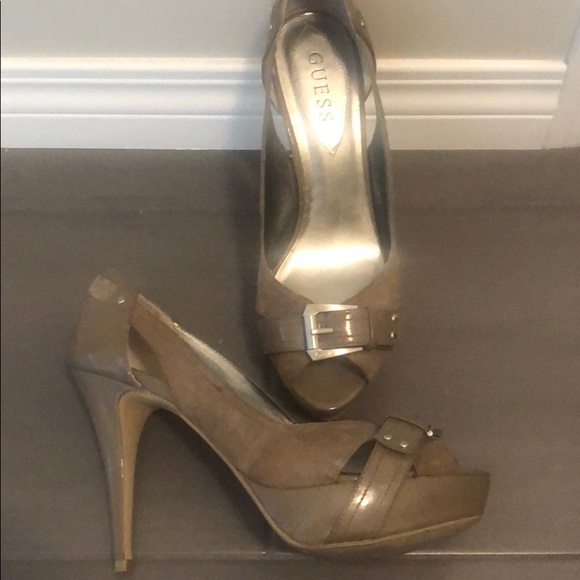 Ladies Guess Dress shoes - Picture 4 of 5